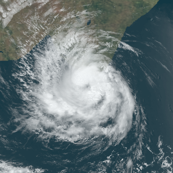 File:Fabian Aug 29 2025 1800Z.png